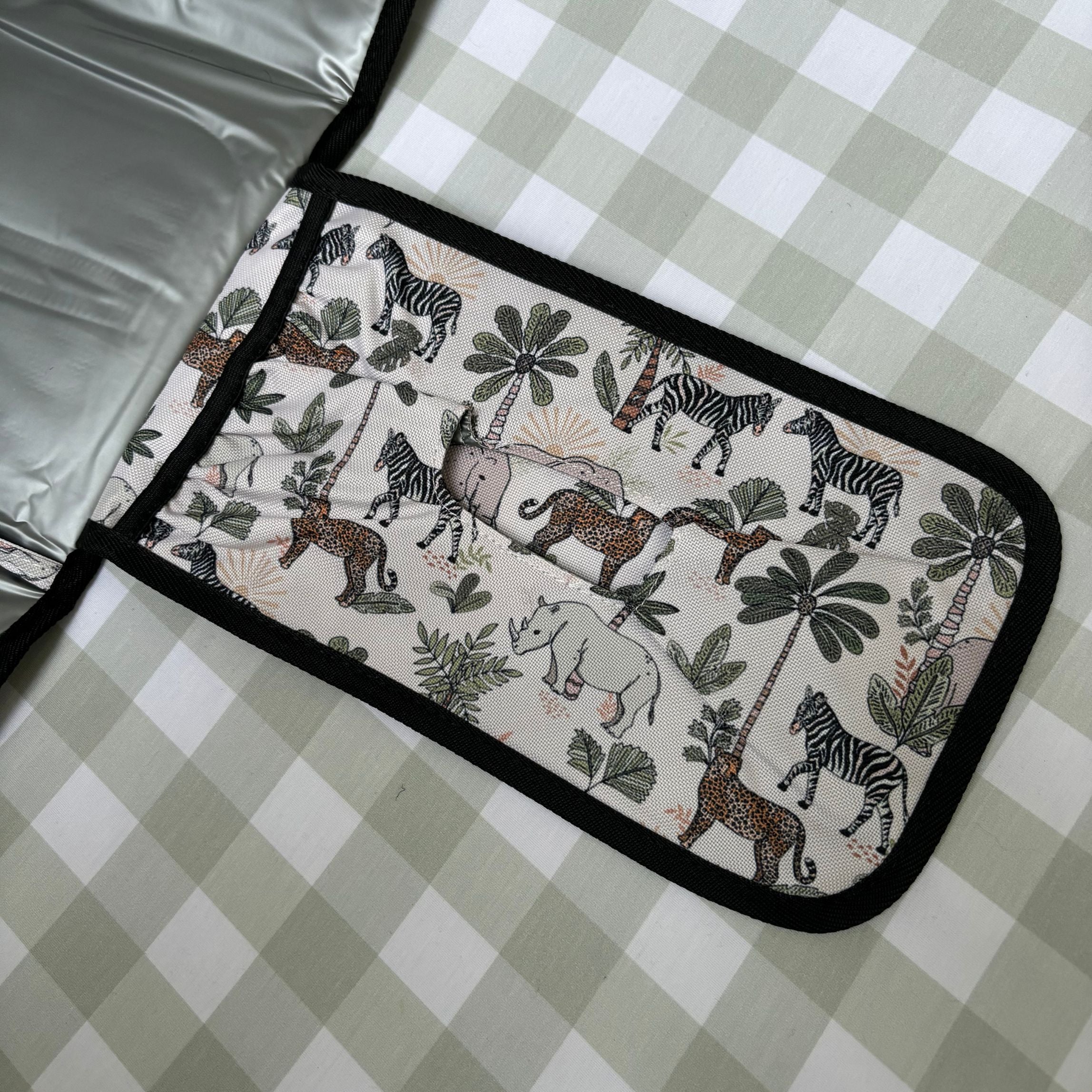 Travel Changing Clutch - In The Jungle