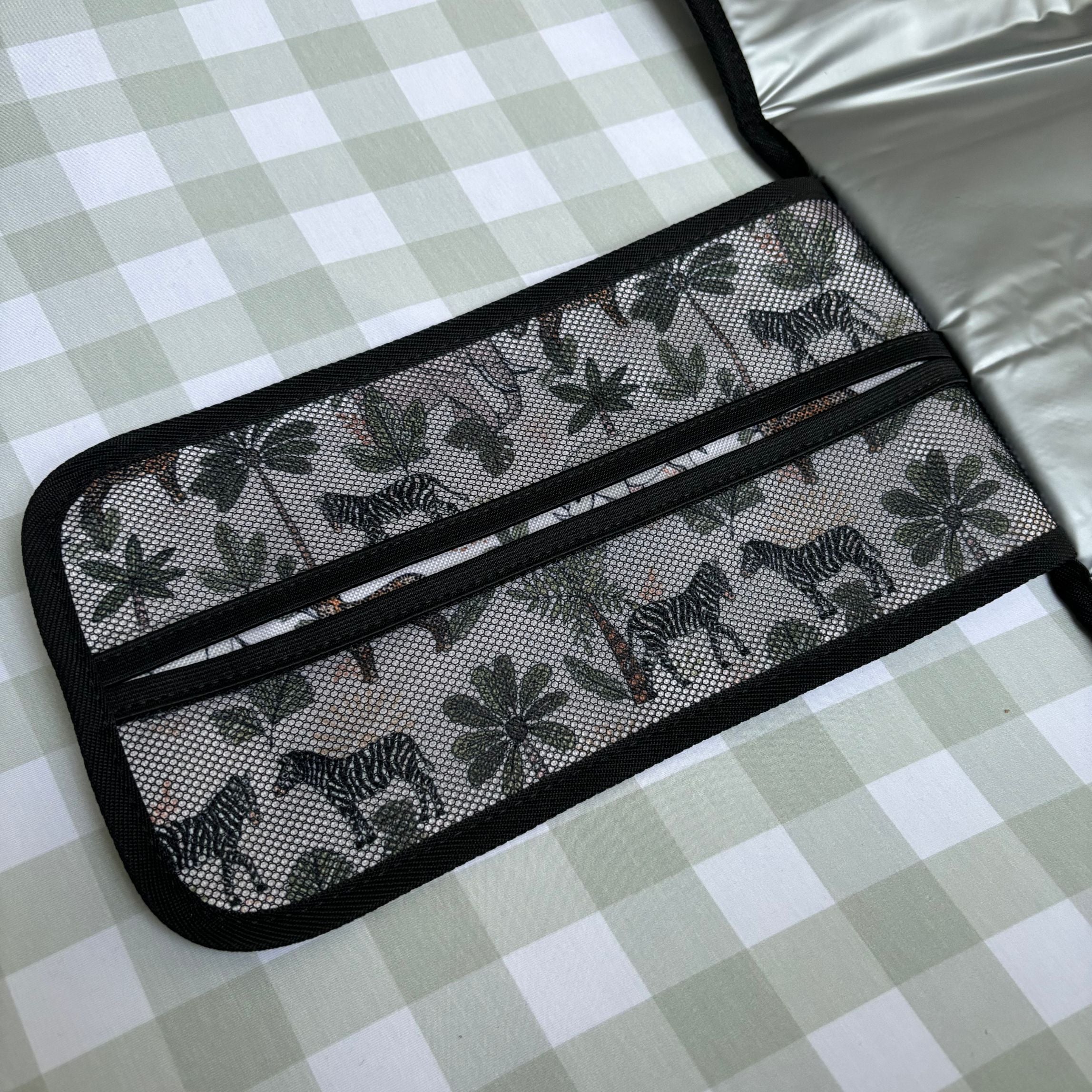 Travel Changing Clutch - In The Jungle