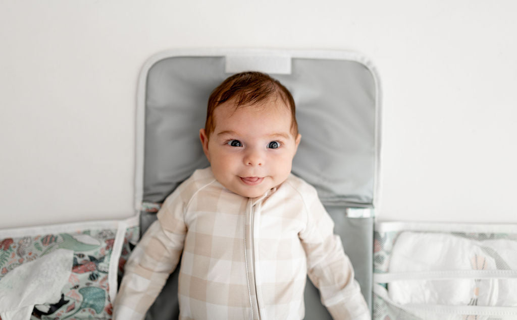 Travel Changing Clutch