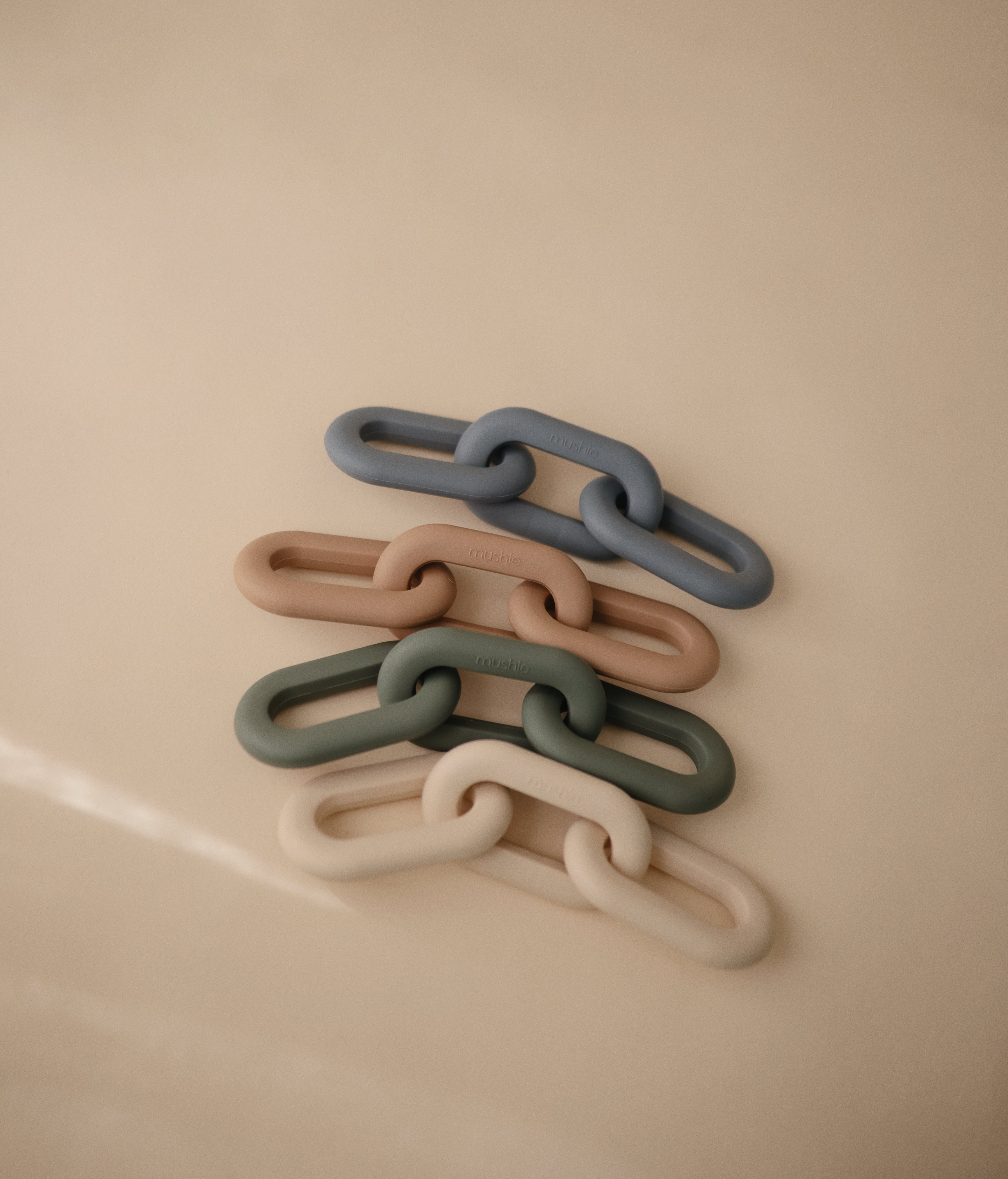 Mushie Links Teether - Tradewinds